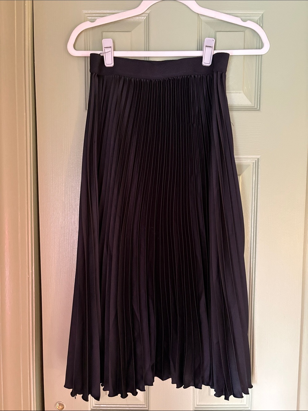 H&M Black Pleated Midi Skirt - Picture 4 of 4